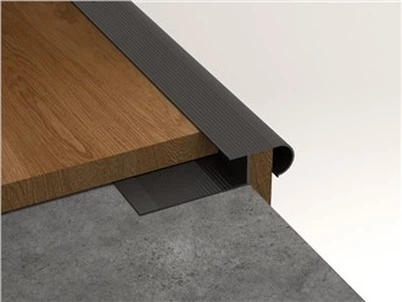 एल्यूमिनियम सीढ़ी एज स्ट्रिप्स